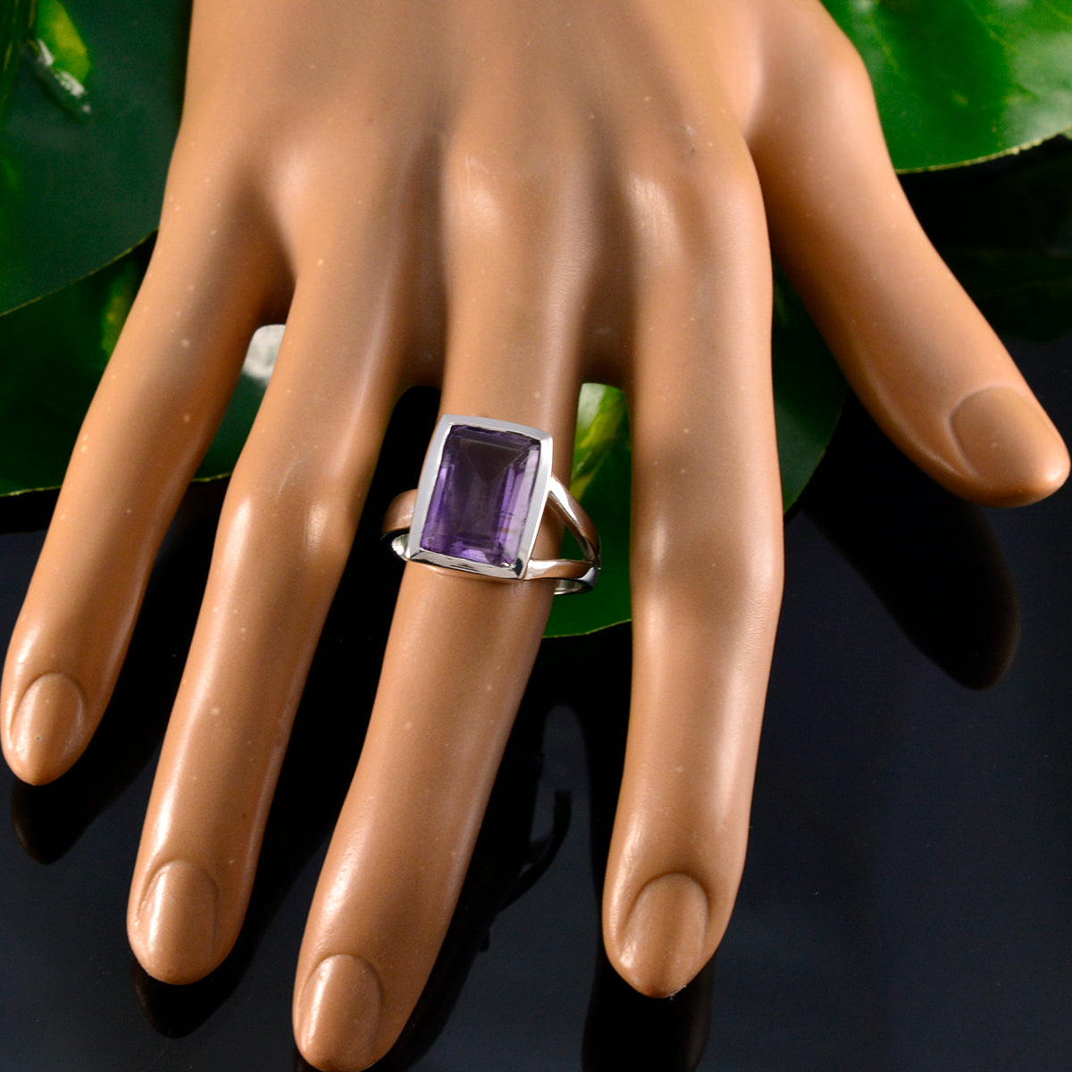 Amethyst Solitaire African 925 Silver Purple Gemstones Versatile Modern Ring Jewellery