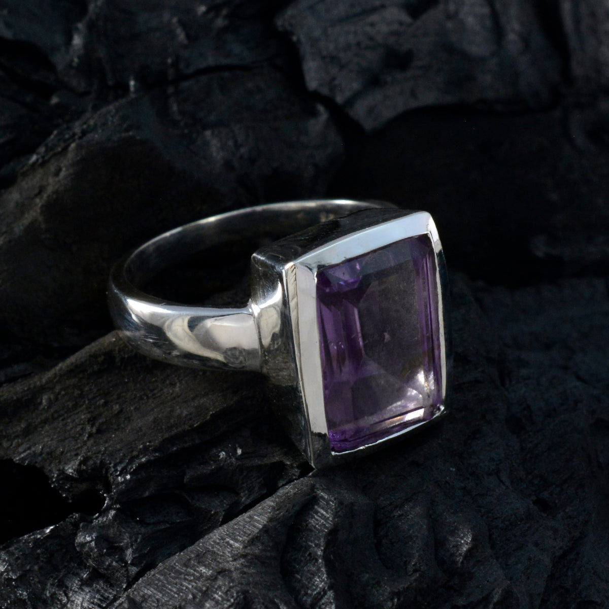 Amethyst Solitaire African 925 Silver Purple Gemstones Versatile Modern Ring Jewellery