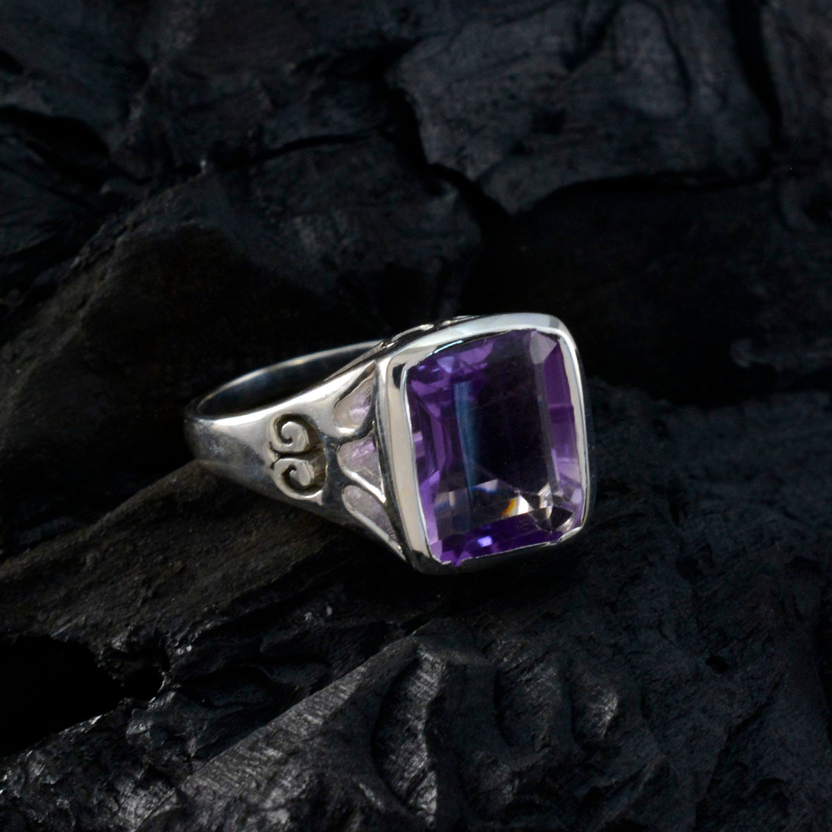 Amethyst Solitaire German 925 Sterling Silver Purple Gems Classic Glamorous Ring Jewellery