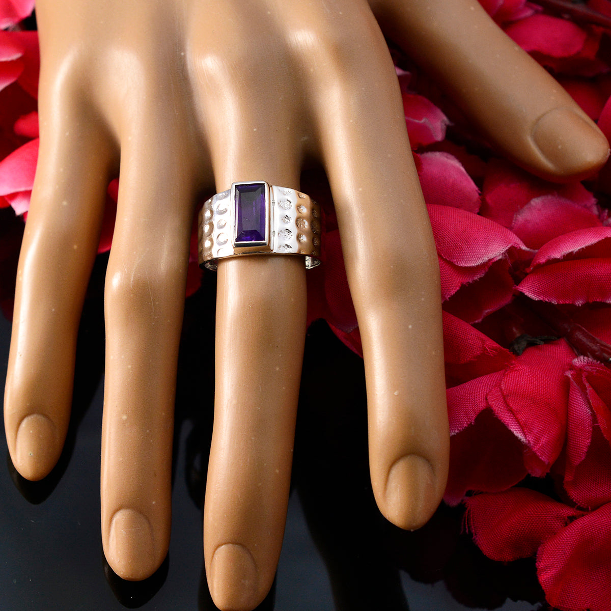 Amethyst Solitaire Russian Sterling Silver Purple Gems Mid weight Signet Ring Jewellery