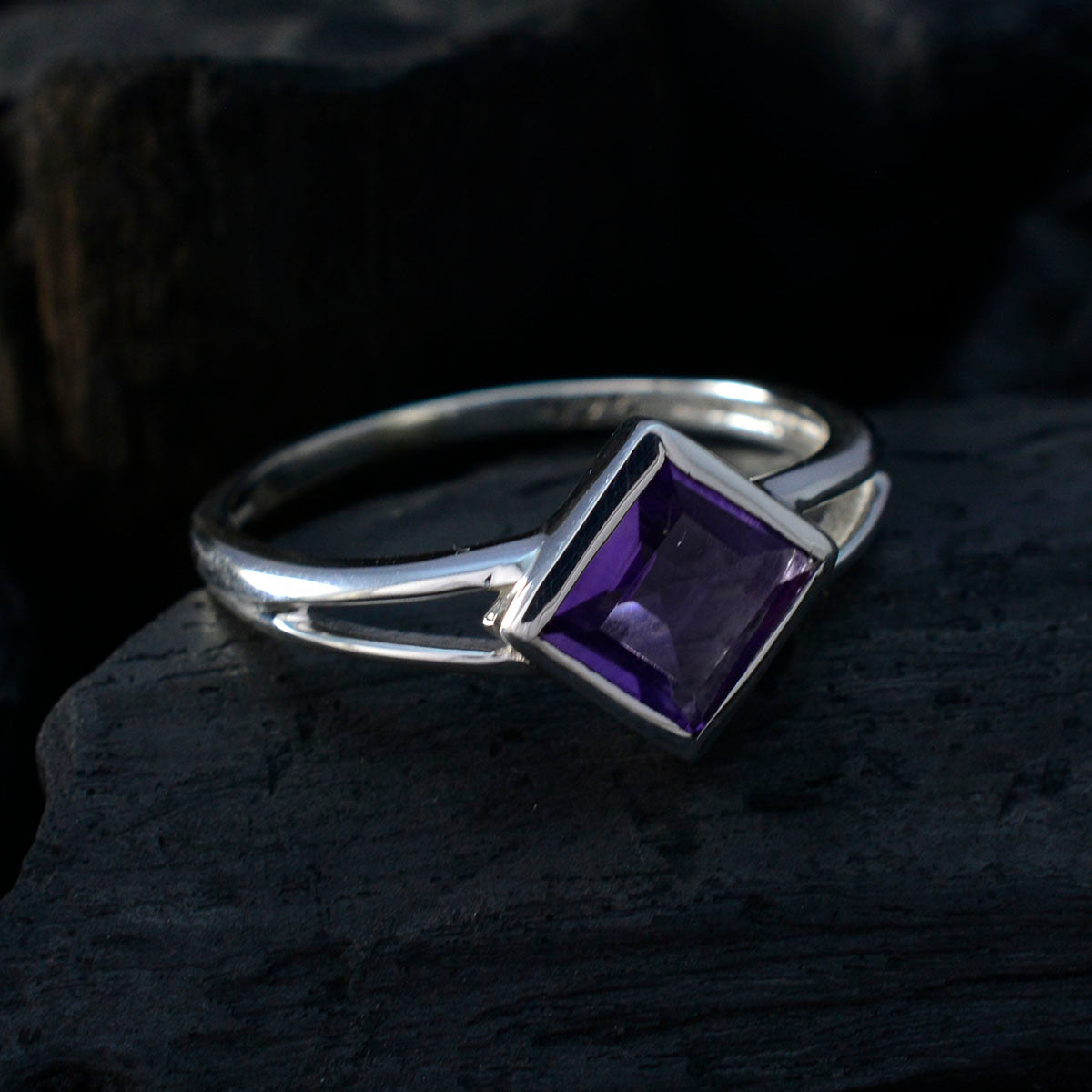 Amethyst Solitaire Korean 92.5 Silver Purple Gemstone Dainty Romantic Ring Jewelry