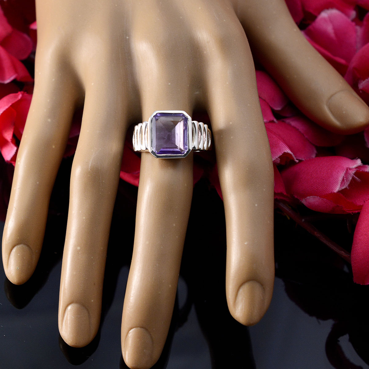 Amethyst Solitaire African 925 Silver Purple Gemstone Mid weight Signet Ring Jewellery