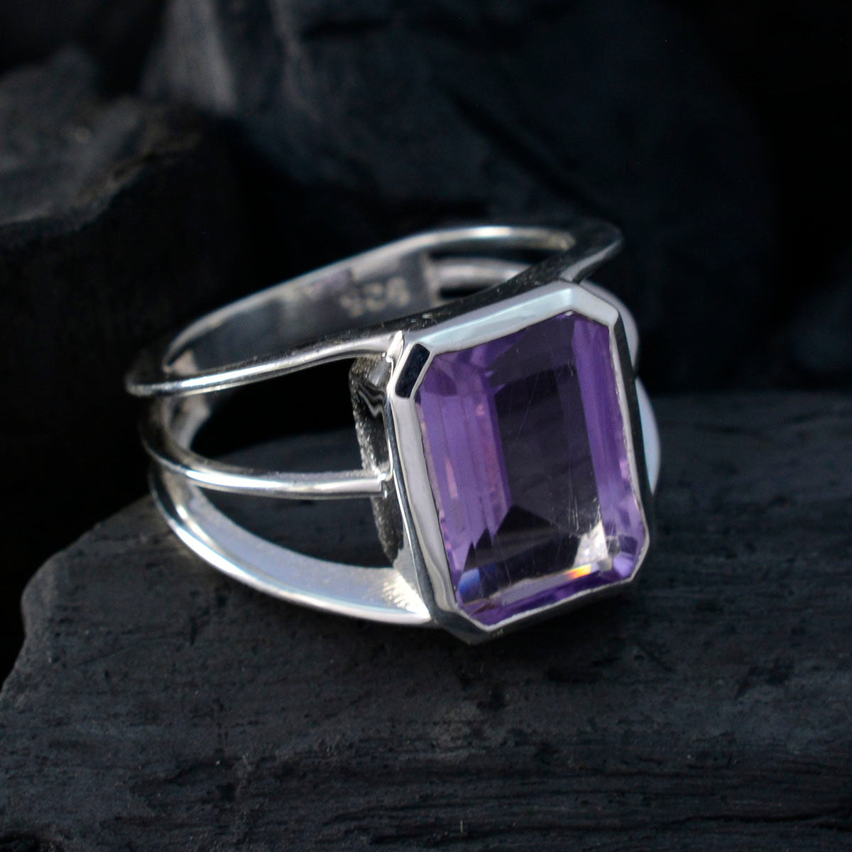 Amethyst Solitaire Moroccan Sterling Silver Purple Gemstone Mid weight Modern Ring Jewelry