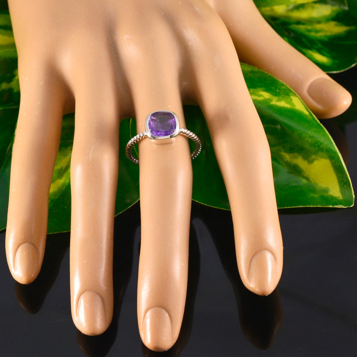 Amethyst Solitaire Japanese Silver Purple Gemstone Dainty Twist Ring Jewellery