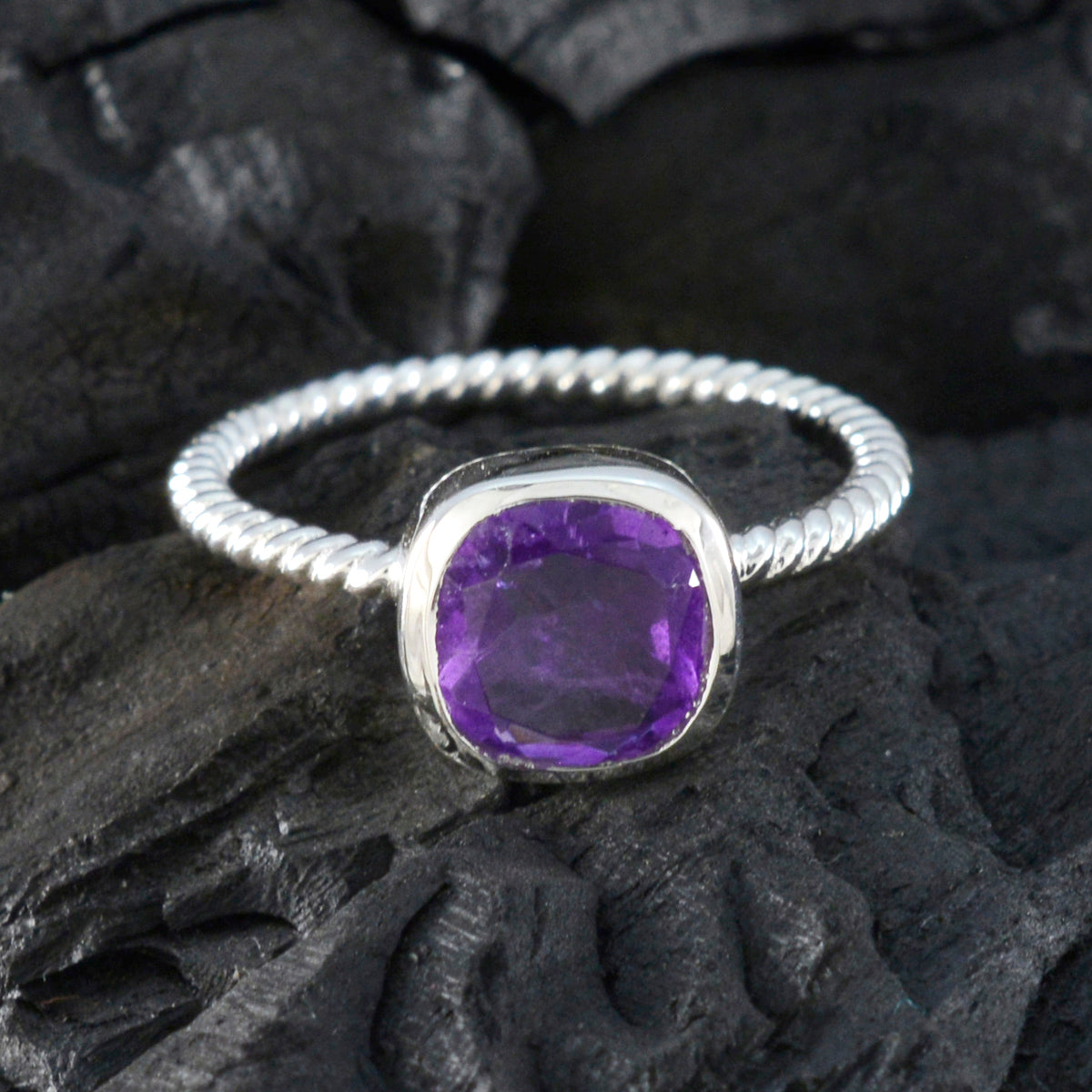 Amethyst Solitaire Japanese Silver Purple Gemstone Dainty Twist Ring Jewellery