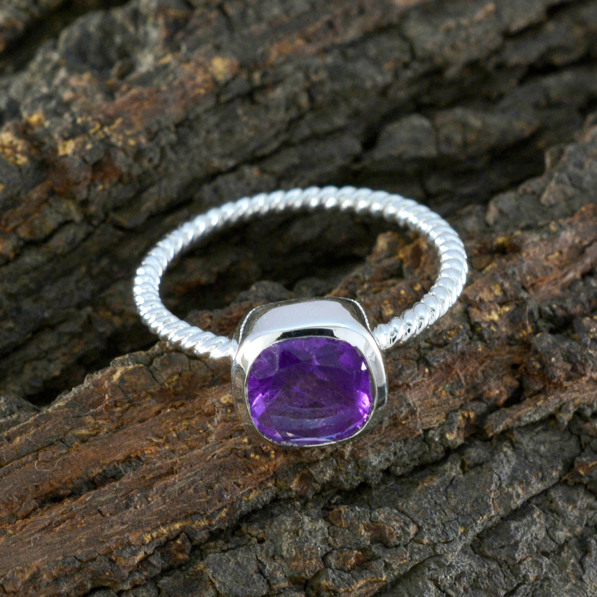 Amethyst Solitaire Japanese Silver Purple Gemstone Dainty Twist Ring Jewellery
