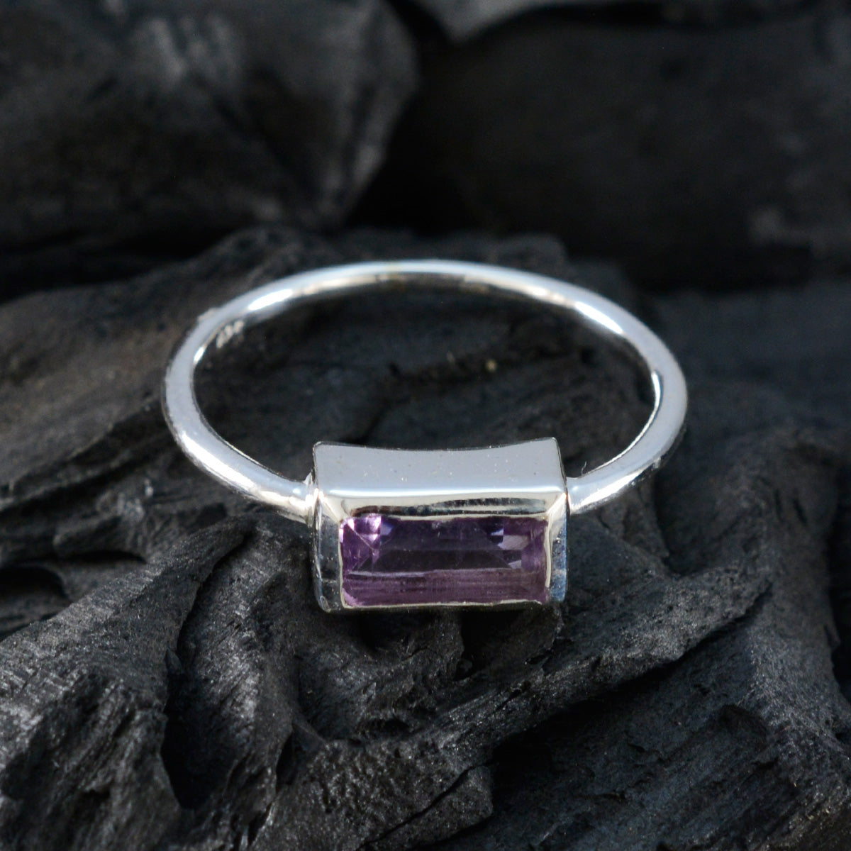 Amethyst Solitaire Japanese 925 Sterling Silver Purple Gemstone Delicate Glamorous Ring Jewellery