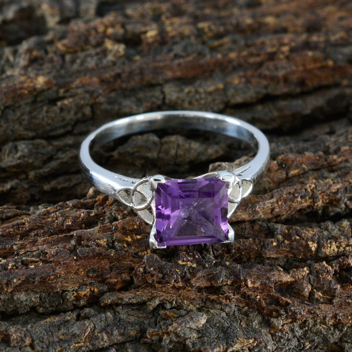 Amethyst Solitaire French Silver Purple Gemstone Featherlight Abstract Ring Jewellery