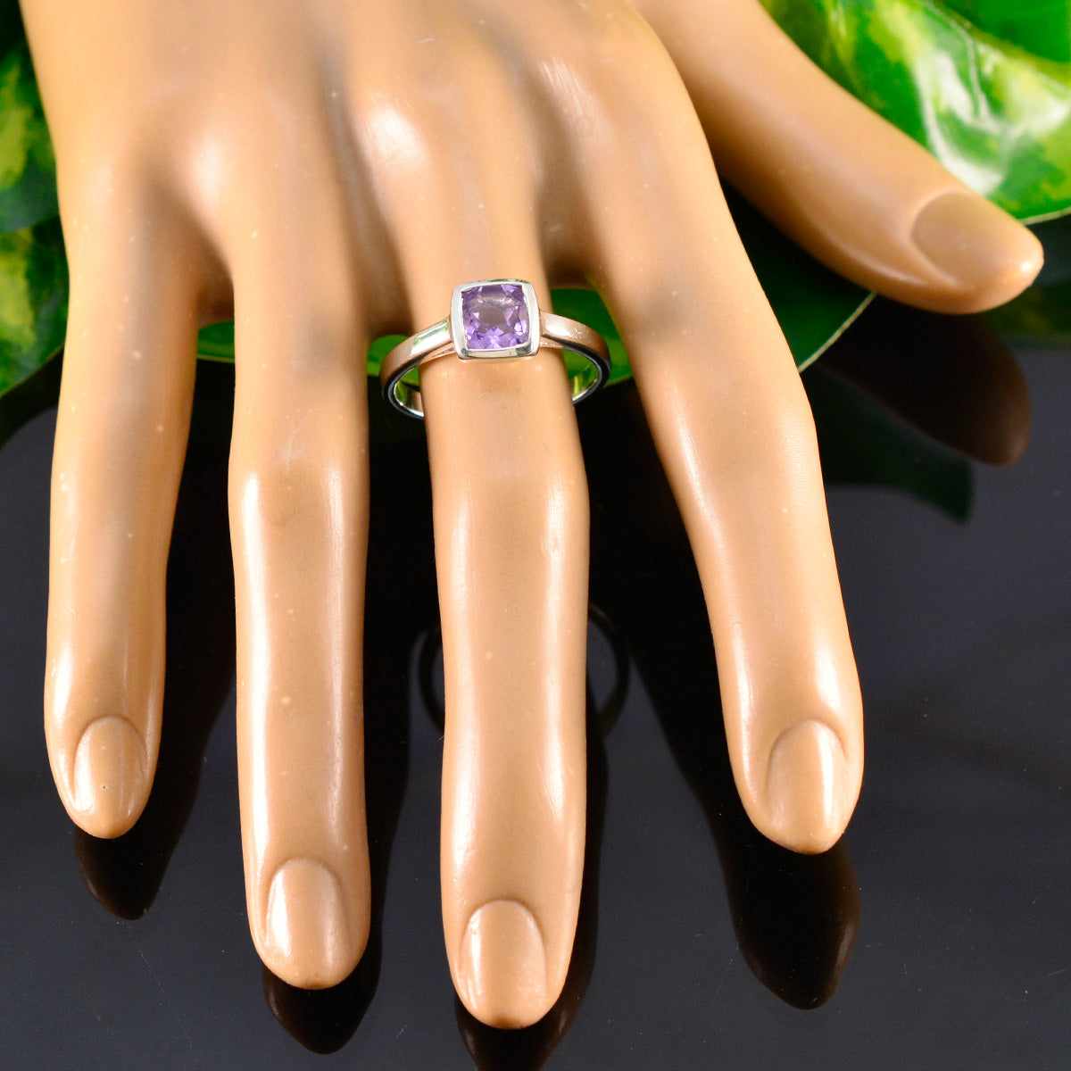Amethyst Solitaire Indian 92.5 Silver Purple Gemstones Featherlight Romantic Ring Jewelry
