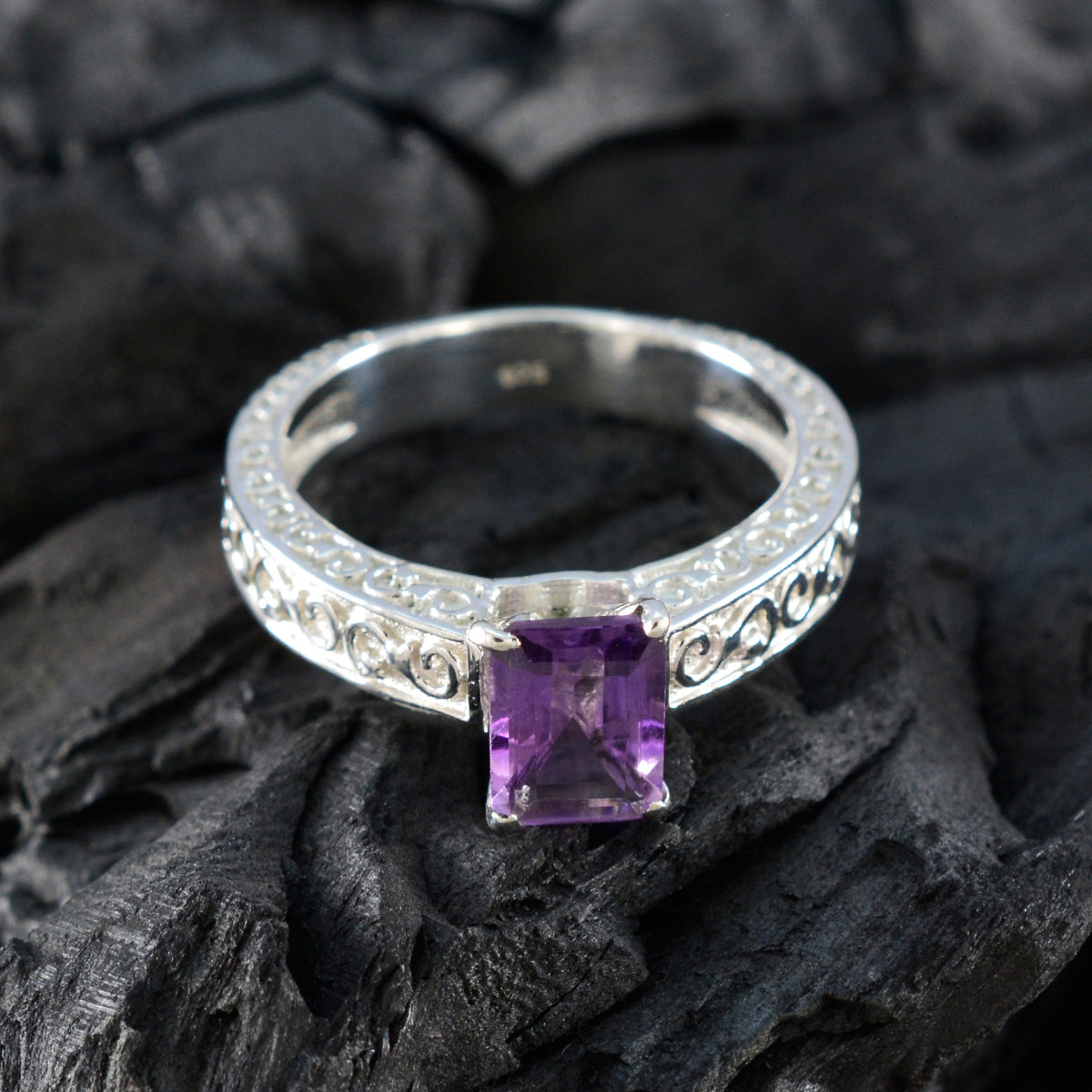 Amethyst Solitaire African 925 Silver Purple Gemstones Eye catching Abstract Ring Jewellery
