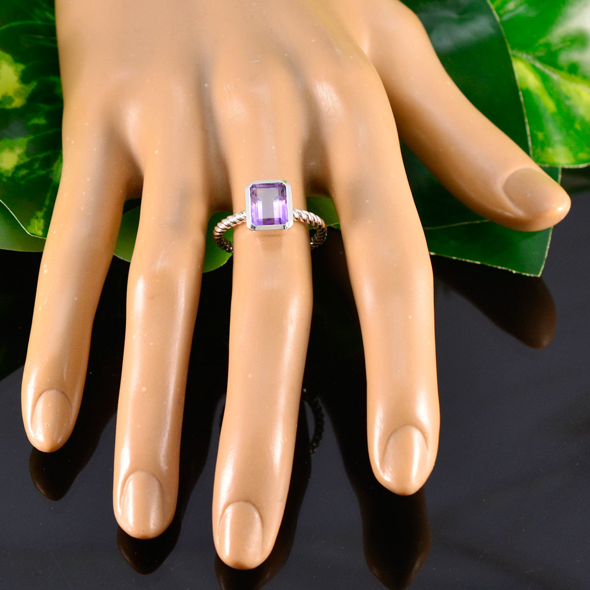 Amethyst Solitaire German Silver Purple Gems Featherlight Graceful Ring Jewelry