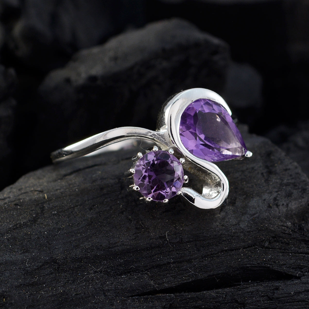 Amethyst Toi et Moi Indian 92.5 Silver Purple Gemstone Featherlight Graceful Ring Jewellery