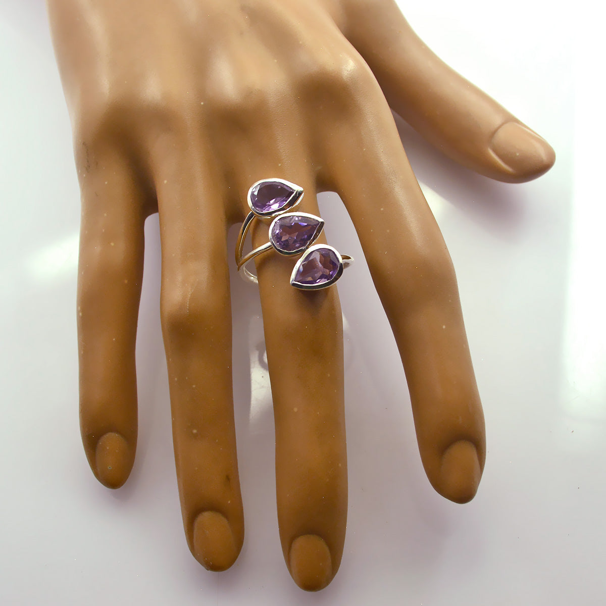 Bague de luxe classique en argent 92,5 avec améthyste et pierre précieuse violette marocaine Image secondaire du produit