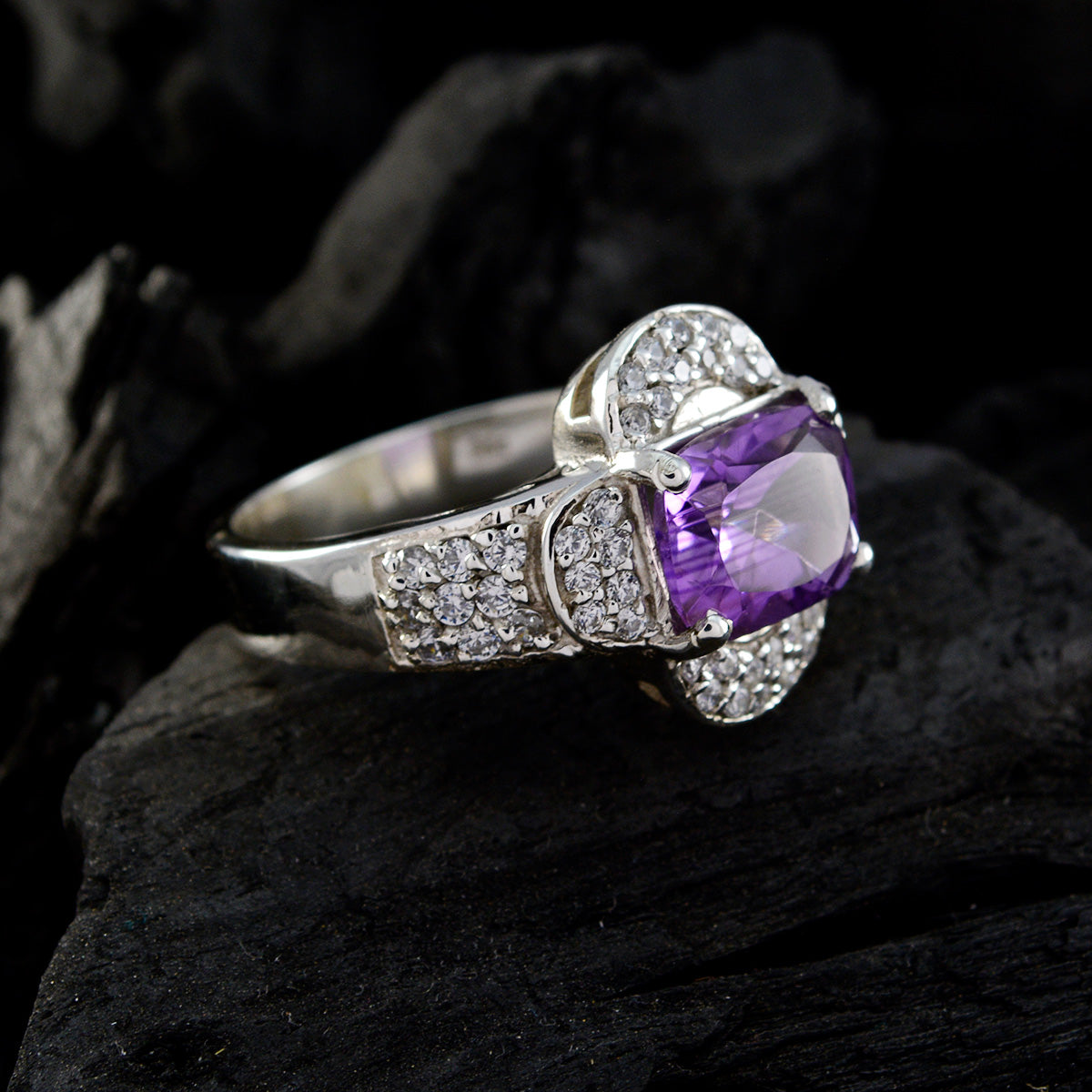 Amethyst Halo Indian 925 Silver Purple Gems Mid weight Contemporary Ring Jewelry