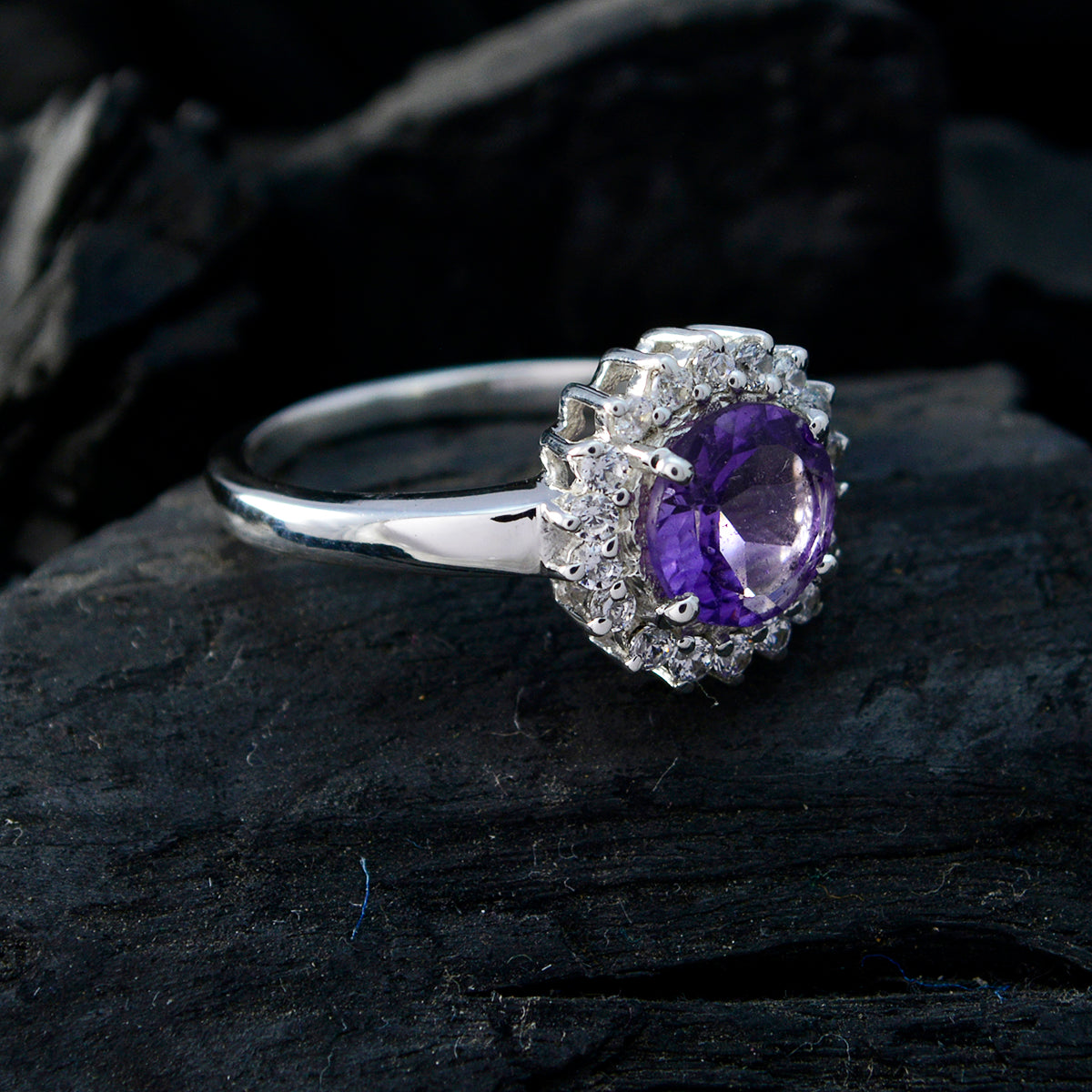 Amethyst Halo German 925 Silver Purple Gemstones Featherlight Romantic Ring Jewellery