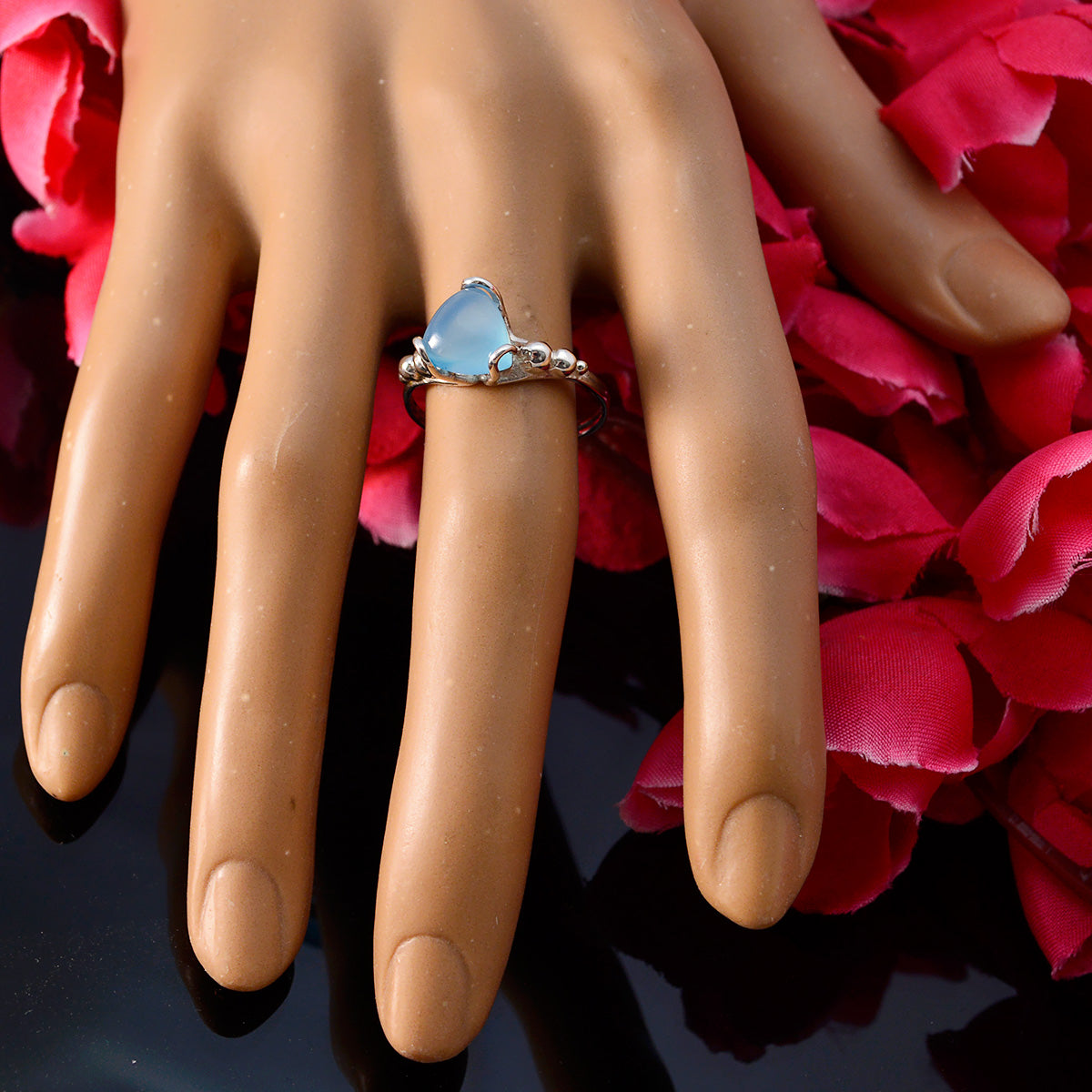 Blue Chalcedony Solitaire Mexican Sterling Silver Blue Gems Delicate Rope Wire Ring Jewellery