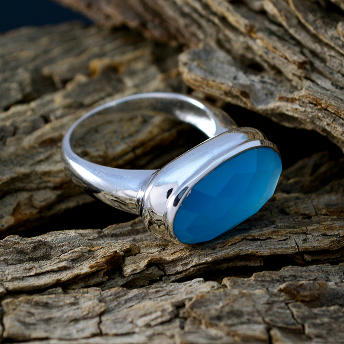 Blue Chalcedony Solitaire Russian 925 Sterling Silver Blue Gemstones Mid weight Luxurious Ring Jewelry