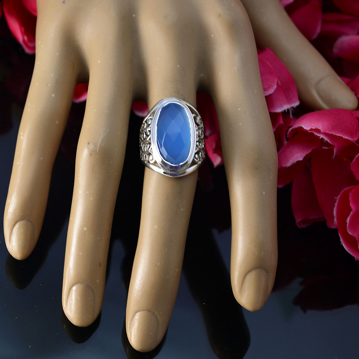 Blue Chalcedony Solitaire Latin American Sterling Silver Blue Gemstones Mid weight Filigree Ring Jewelry