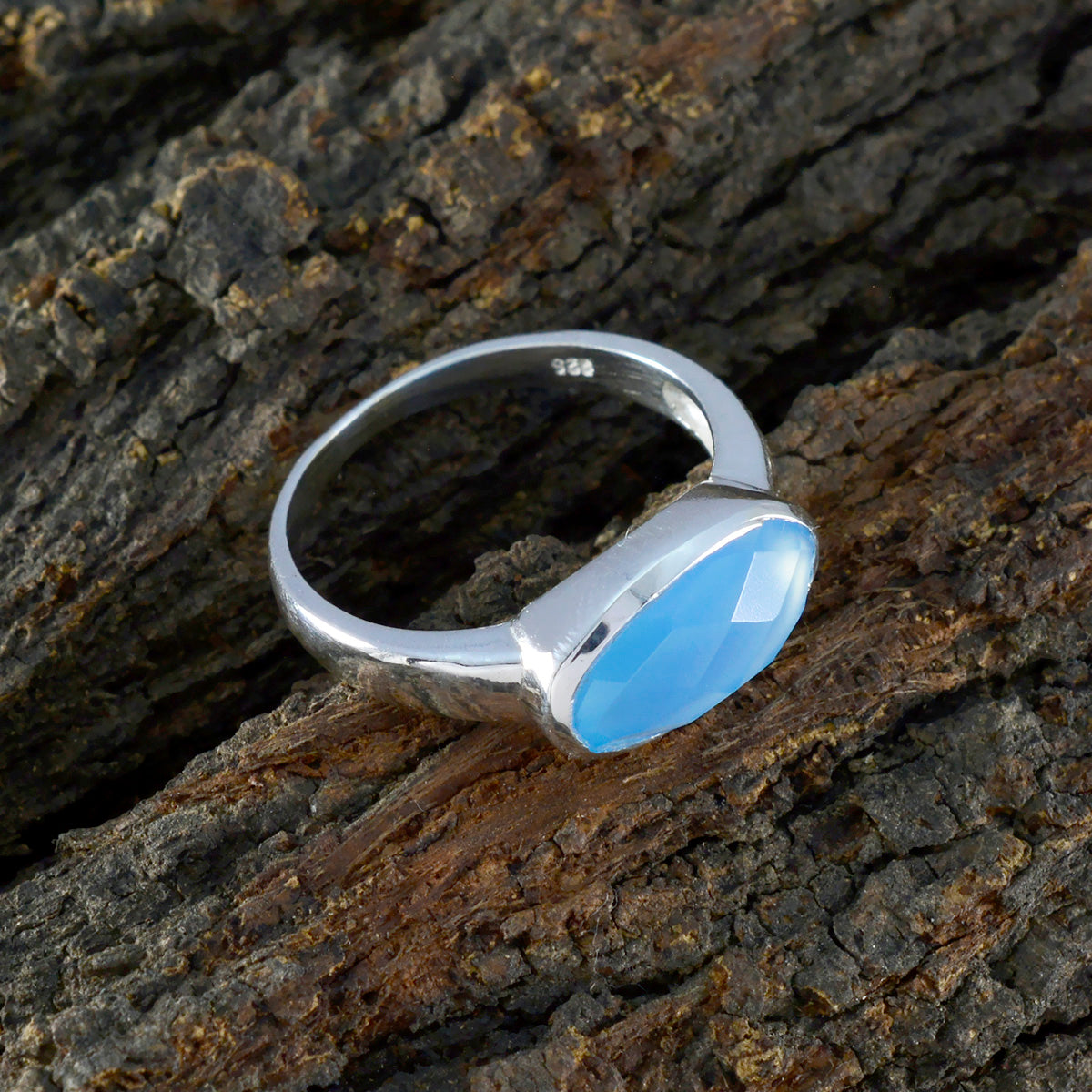 Blue Chalcedony Solitaire Japanese 92.5 Silver Blue Gemstones Whisper thin Abstract Ring Jewelry