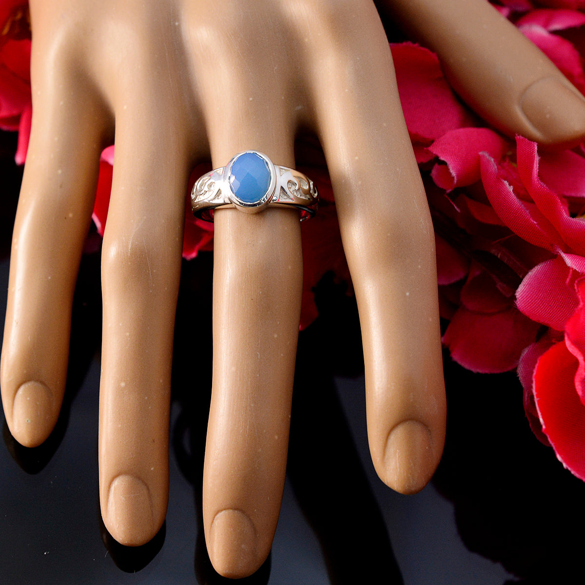 Blue Chalcedony Solitaire Australian 92.5 Silver Blue Gems Slim Rope Wire Ring Jewellery