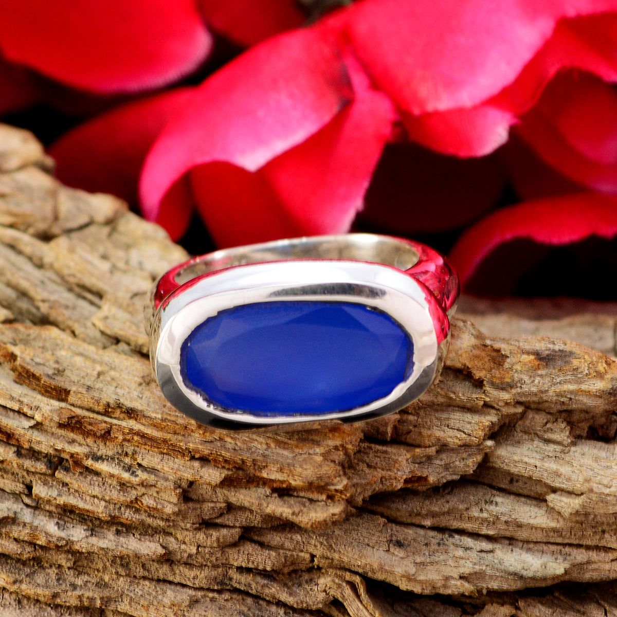 Blue Chalcedony Solitaire German Sterling Silver Blue Gemstones Mid weight Feminine Ring Jewellery