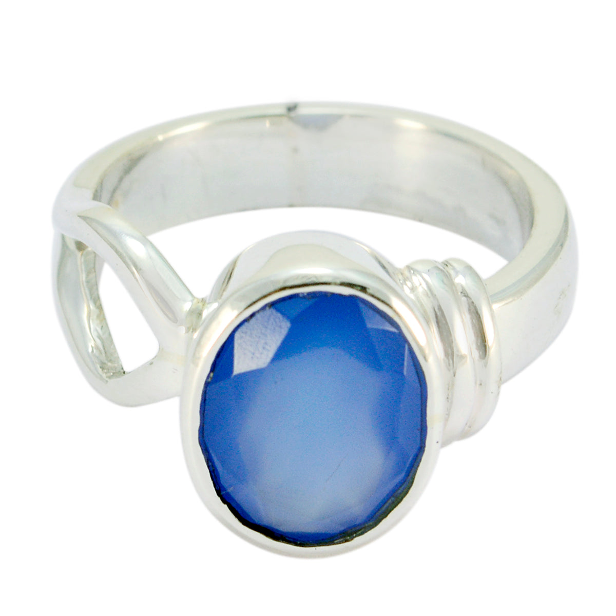 Blue Chalcedony Solitaire German 925 Silver Blue Gemstones Tiny Artisan Ring Jewellery Image principale du produit