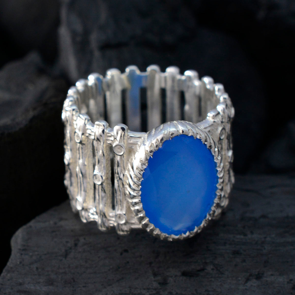 Blue Chalcedony Solitaire African 925 Sterling Silver Blue Gemstones Edgy Armor Band Jewelry
