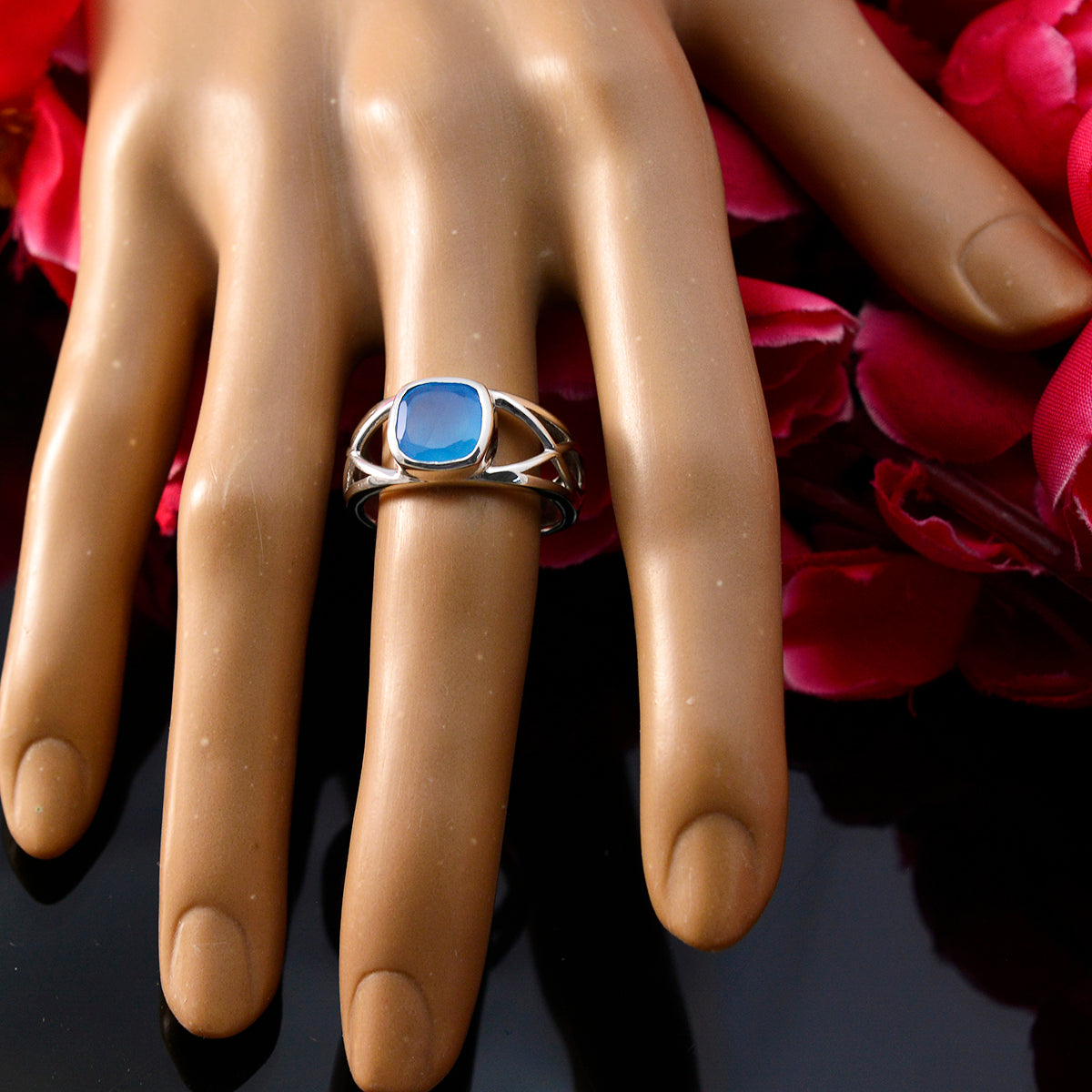 Blue Chalcedony Solitaire African 925 Silver Blue Gems Tiny Abstract Ring Jewellery