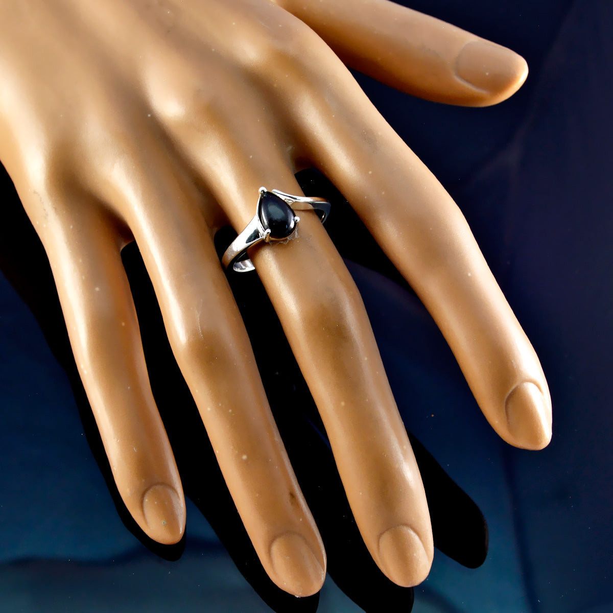 Black Onyx Solitaire Japanese Silver Black Gemstone Whisper thin Romantic Ring Jewellery