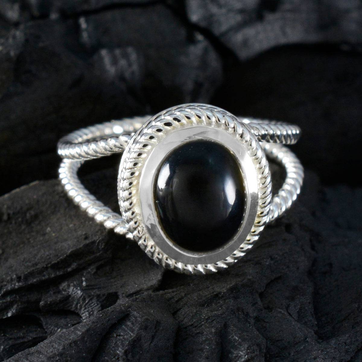 Black Onyx Solitaire Latin American 92.5 Silver Black Gemstone Classic Rope Wire Ring Jewelry