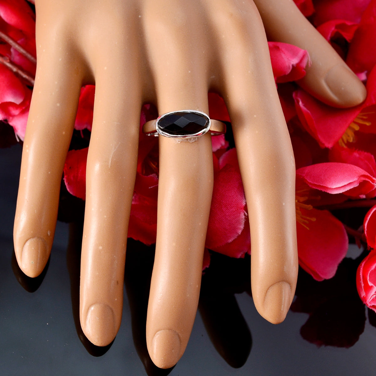 Black Onyx Solitaire American 92.5 Silver Black Gems Dainty Trendy Ring Jewellery