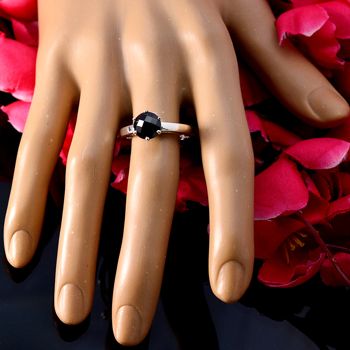 Black Onyx Solitaire Japanese 925 Silver Black Gemstone Whisper thin Feminine Ring Jewelry