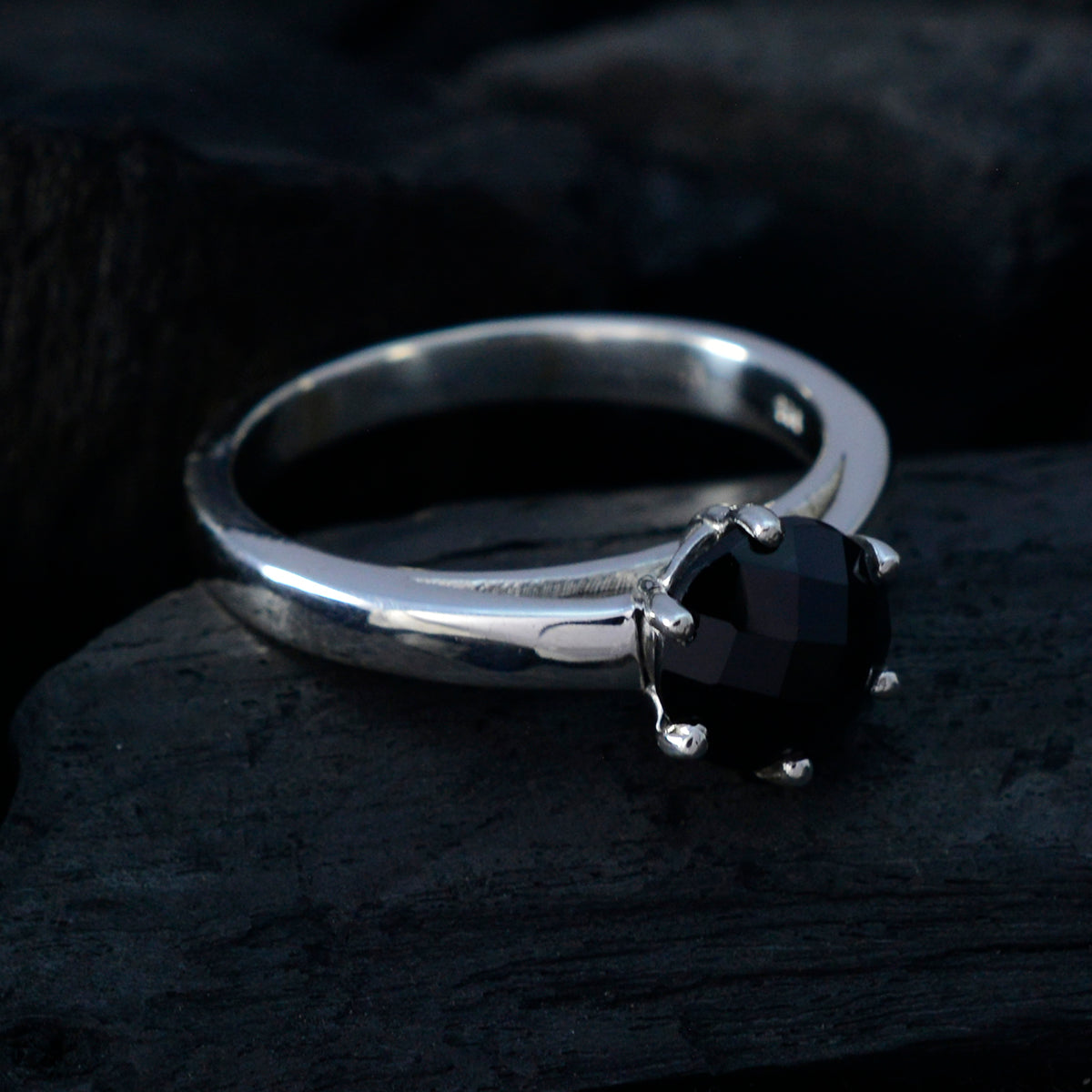 Black Onyx Solitaire Japanese 925 Silver Black Gemstone Whisper thin Feminine Ring Jewelry