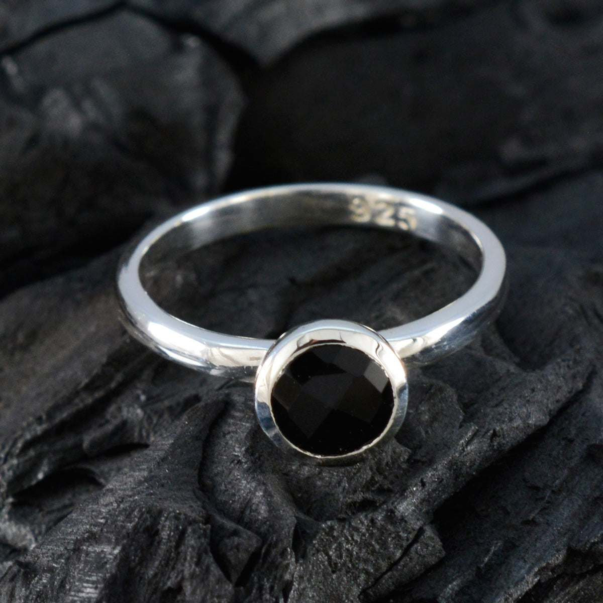 Black Onyx Solitaire Japanese Sterling Silver Black Gems Dainty Contemporary Ring Jewellery
