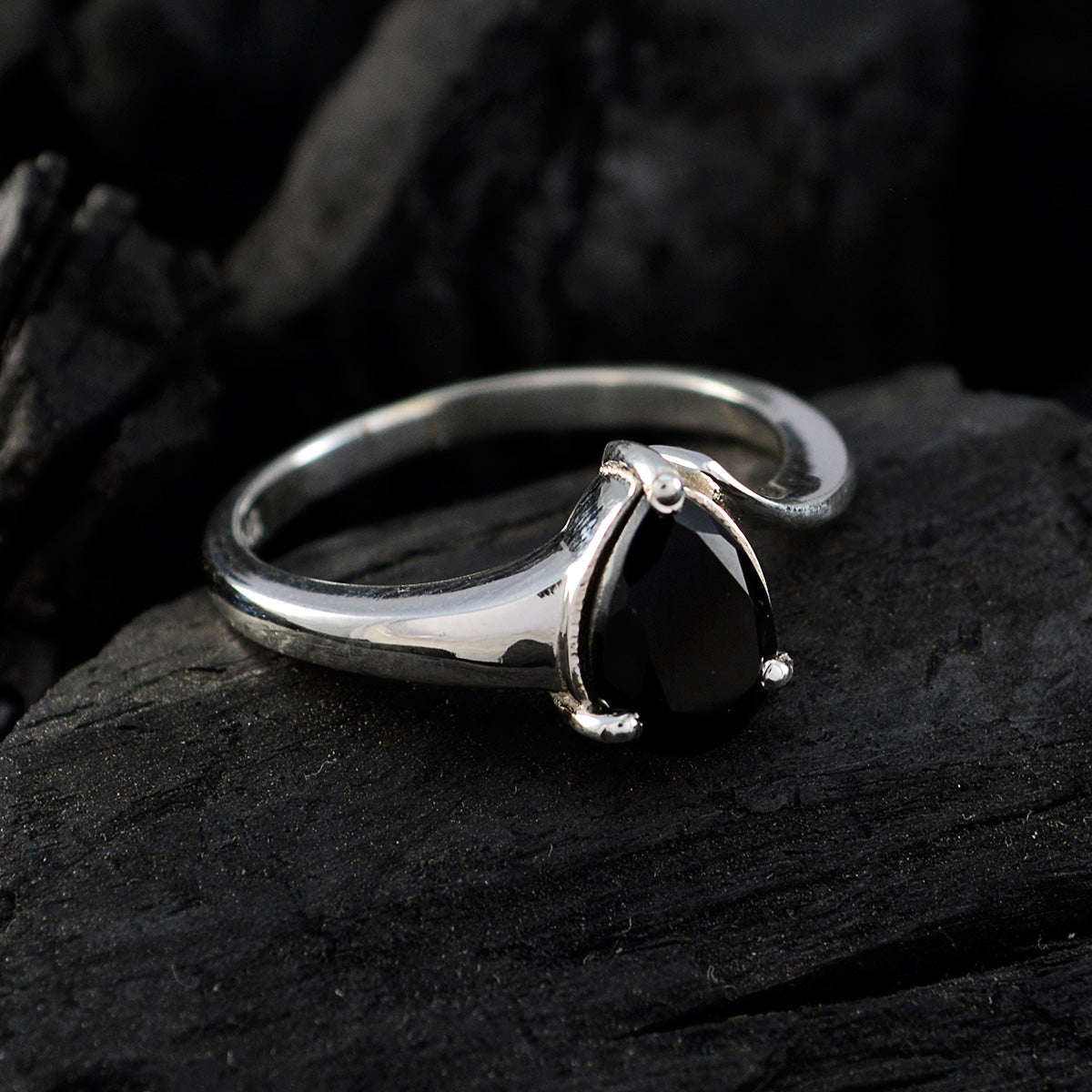 Black Onyx Solitaire Turkish Sterling Silver Black Gemstones Whisper thin Heart Ring Jewelry