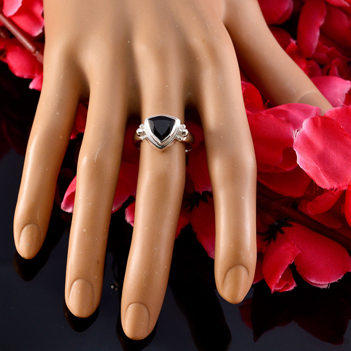 Black Onyx Solitaire Mexican Sterling Silver Black Gems Slim Traditional Ring Jewellery