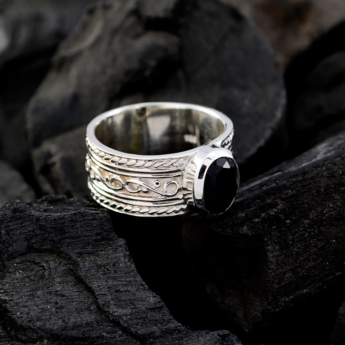 Black Onyx Solitaire Egyptian 925 Silver Black Gemstone Mid weight Art Deco Ring Jewelry