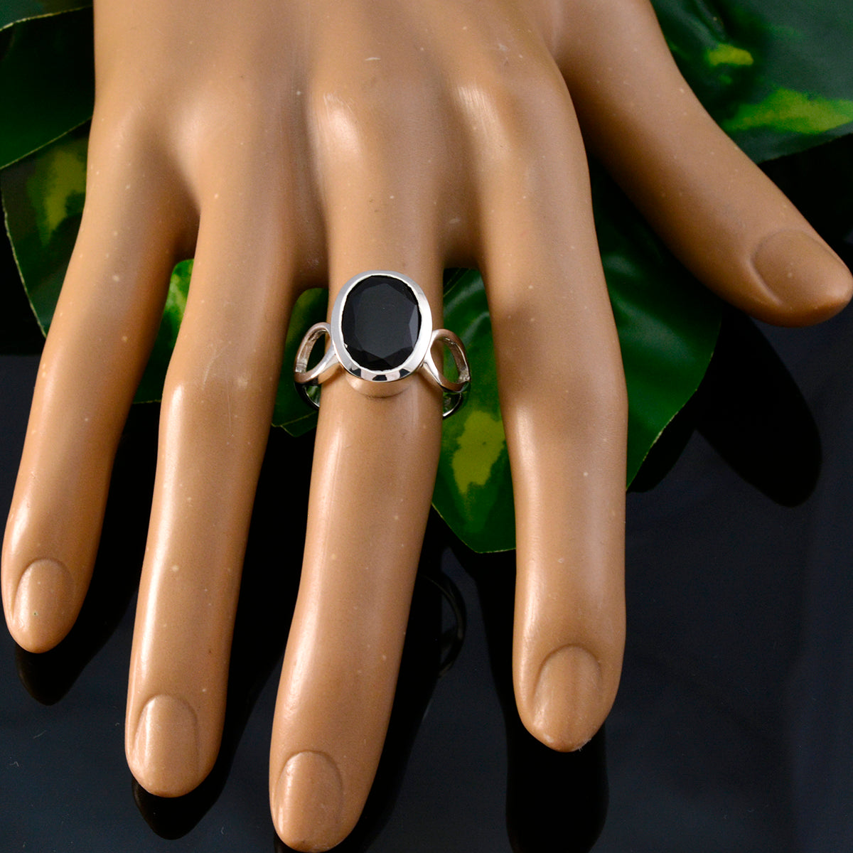 Black Onyx Solitaire French 92.5 Silver Black Gemstones Minimal Contemporary Ring Jewelry