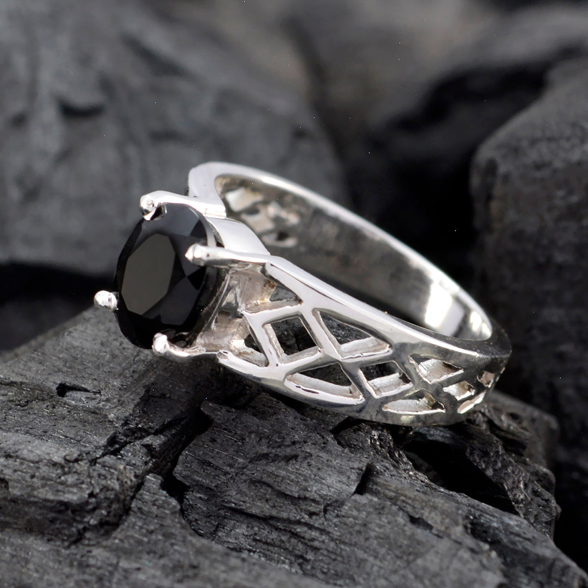 Black Onyx Solitaire Middle Eastern Silver Black Gemstone Slim Rope Wire Ring Jewelry