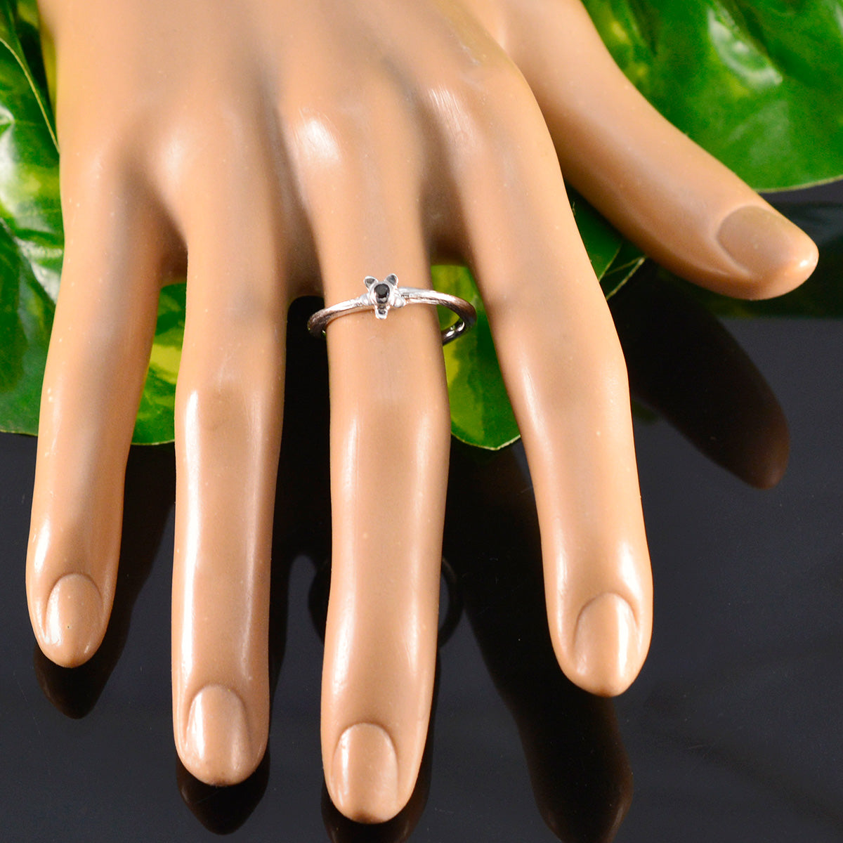 Black Onyx Solitaire American 92.5 Silver Black Gemstones Dainty Feminine Ring Jewellery