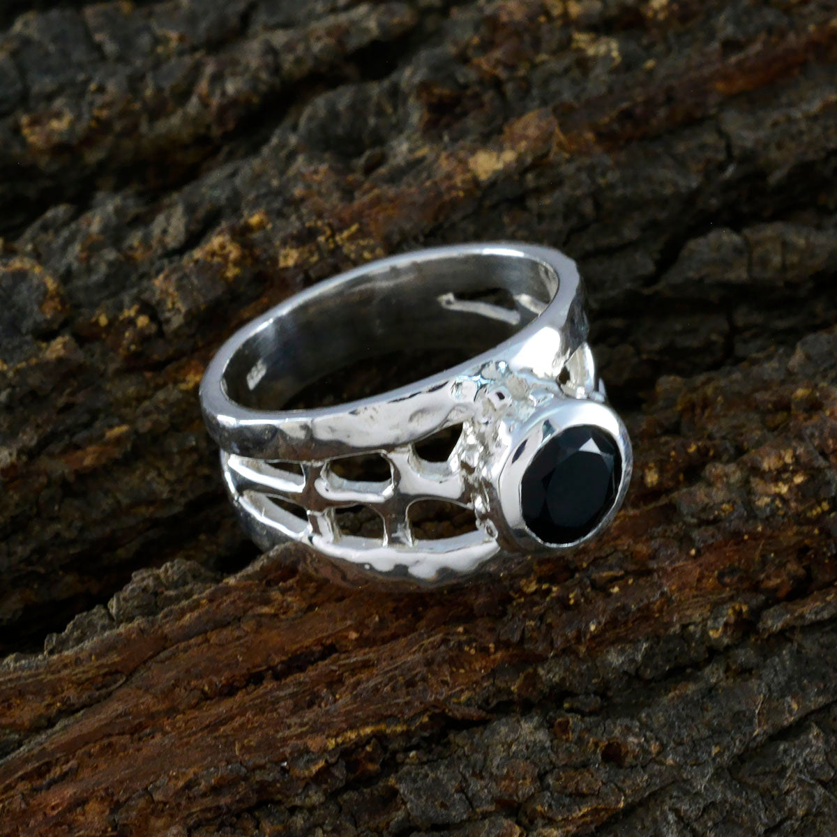 Black Onyx Solitaire Latin American Sterling Silver Black Gemstones Versatile Filigree Ring Jewellery