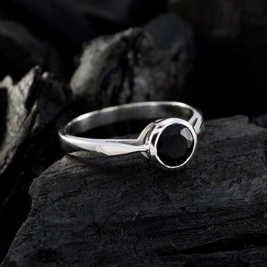 Black Onyx Solitaire Korean Silver Black Gemstones Whisper thin Modern Ring Jewelry