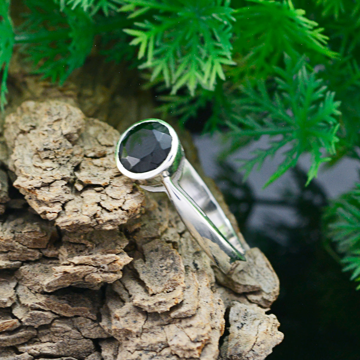 Black Onyx Solitaire Korean Silver Black Gemstones Whisper thin Modern Ring Jewelry