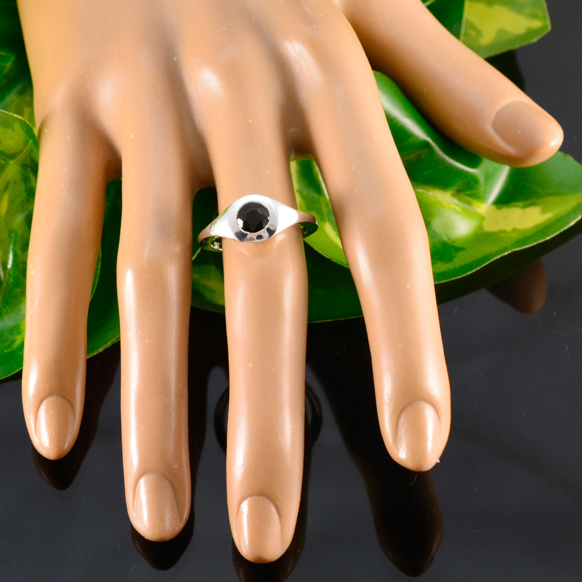 Black Onyx Solitaire Indian Sterling Silver Black Gemstone Featherlight Graceful Ring Jewellery