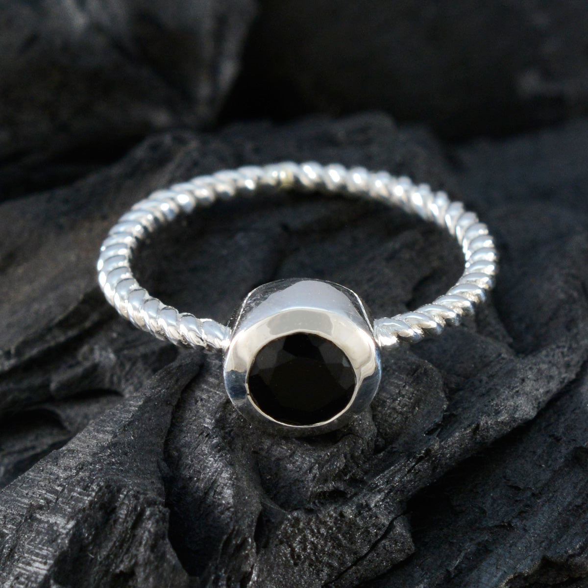 Black Onyx Solitaire Turkish 925 Sterling Silver Black Gemstone Delicate Contemporary Ring Jewellery