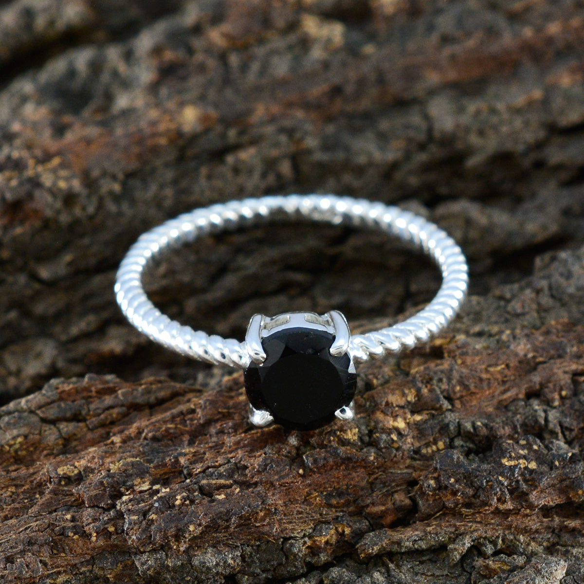 Black Onyx Solitaire Korean 92.5 Silver Black Gems Delicate Twist Ring Jewellery