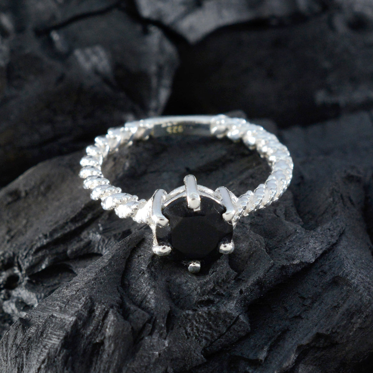 Black Onyx Solitaire Egyptian Sterling Silver Black Gems Featherlight Twist Ring Jewelry