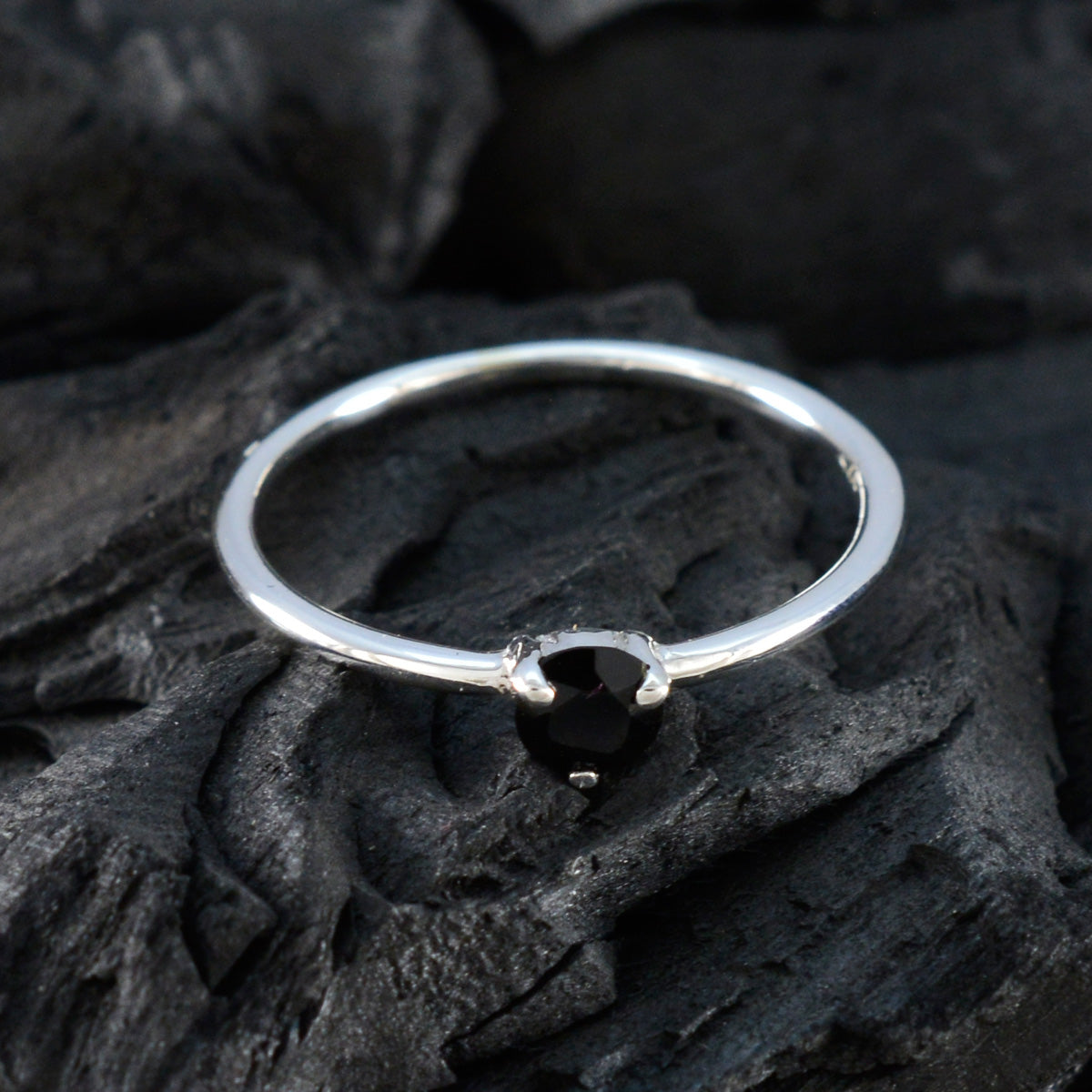 Black Onyx Solitaire Japanese 925 Silver Black Gemstones Minimalist valentine Ring Jewellery