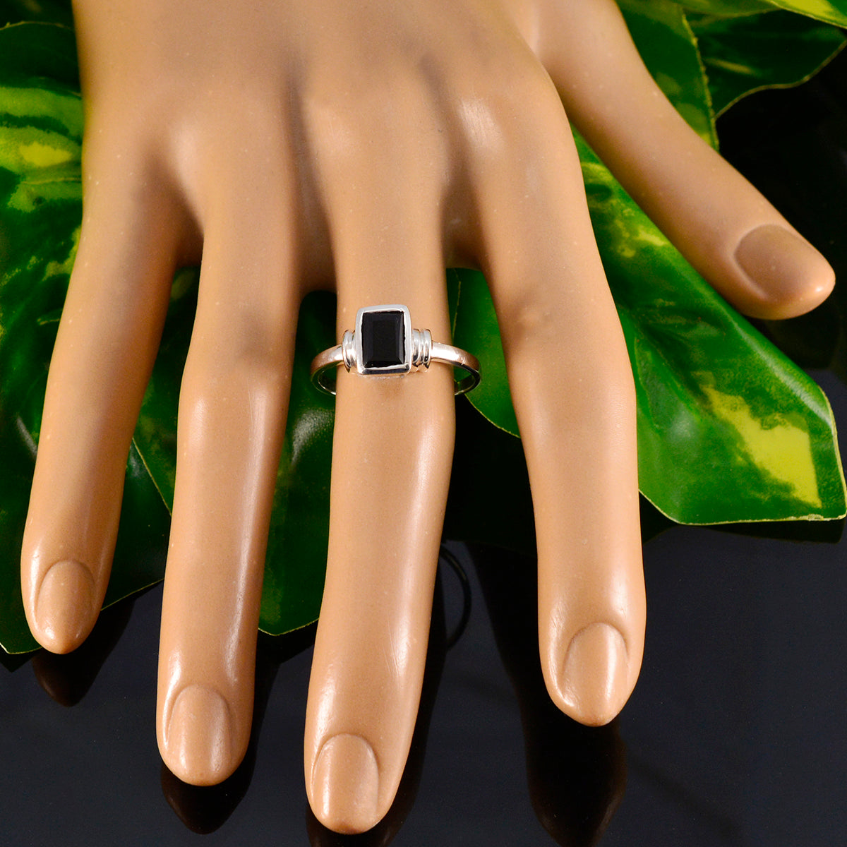 Black Onyx Solitaire Japanese 925 Sterling Silver Black Gems Dainty Modern Ring Jewellery