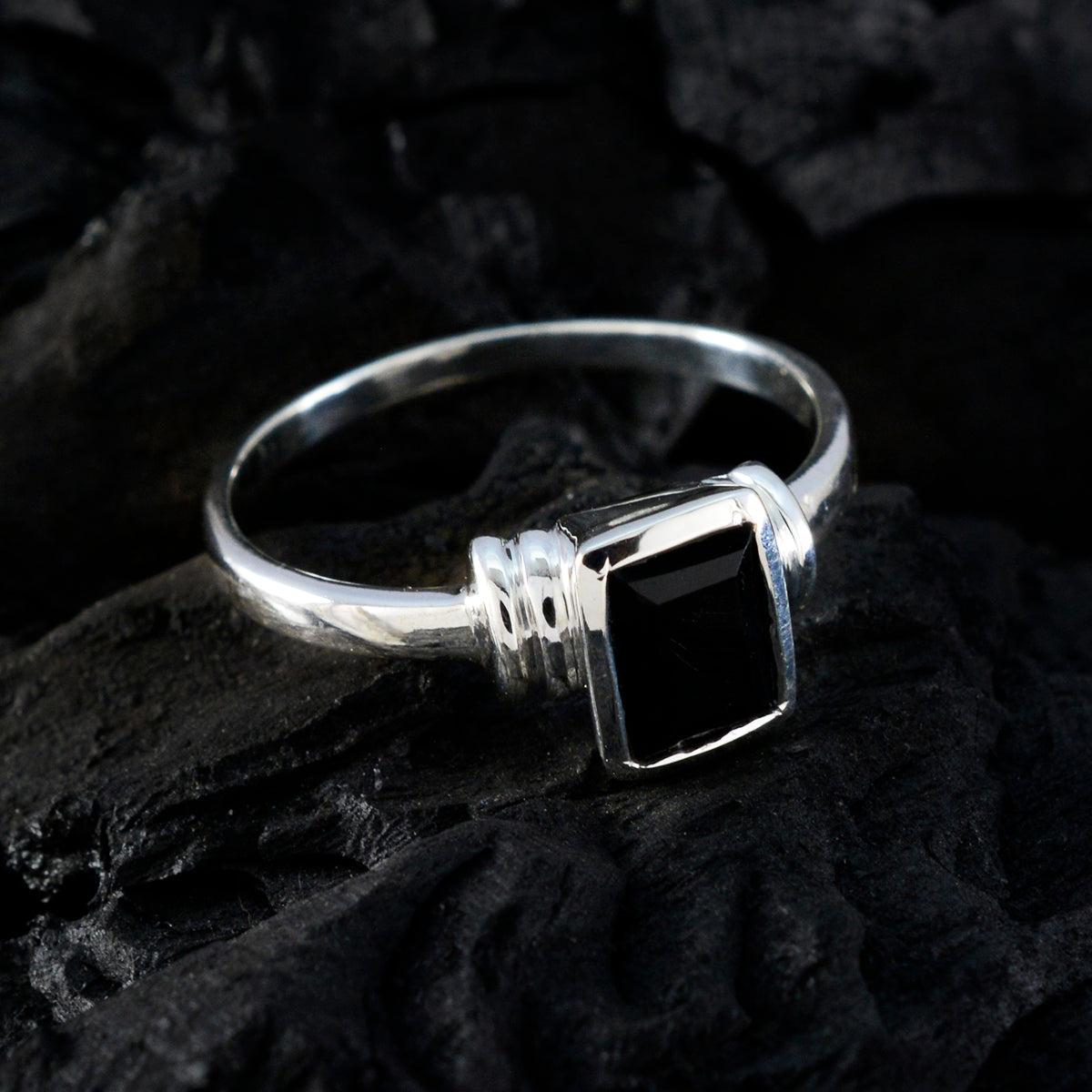 Black Onyx Solitaire Japanese 925 Sterling Silver Black Gems Dainty Modern Ring Jewellery